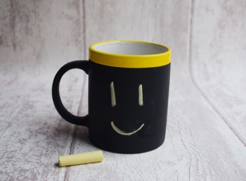 taza pizarra azul